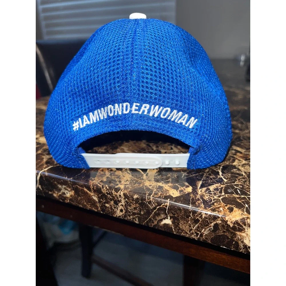 Headsweats‎ Wonder Woman Trucker Hat Blue White Mesh Snapback DC Comics Cap